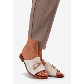 Les tongs élégants plats en cuir avec un arc Lewski 3572 Zloty essuyé doré 1