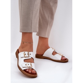 Les tongs plats en cuir avec des boucles blanches zazoo 3020 2