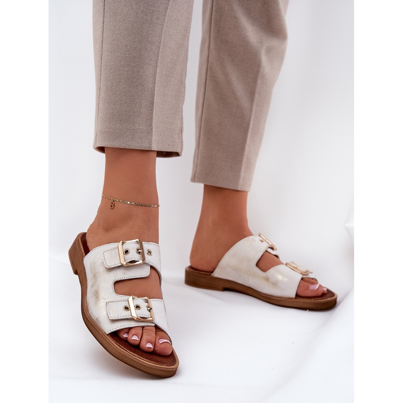 Les tongs plats en cuir avec Zazoo 3020 Zloty Zloty essuyé doré 2
