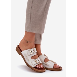 Les tongs plats en cuir avec Zazoo 3020 Zloty Zloty essuyé doré 1