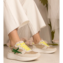 Baskets sportives féminines beige avec paillettes 1 Baskets sportives féminines beige avec paillettes 1