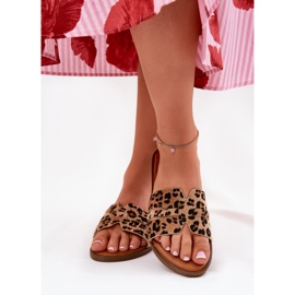 Les tongs pour femmes à tobe brun 2