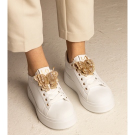 Baskets blanches décorées d'un papillon avec des zircons 5