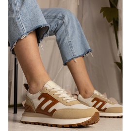 Baskets sportives féminines beige 1 Baskets sportives féminines beige 1