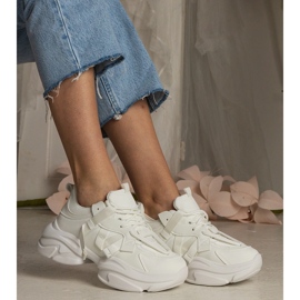 Baskets blanches féminines sports massifs 2