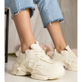 Baskets beige sports massifs féminins 1