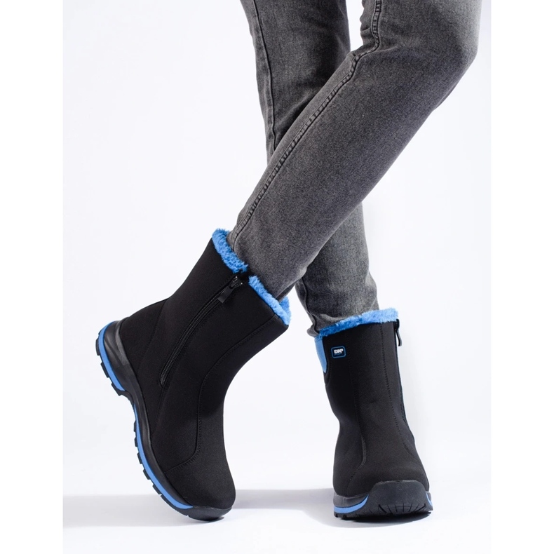 Bottes de trekking hautes pour femmes DK, isolées avec de la fourrure noir 2