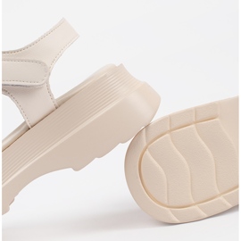 Goodin Sandales beiges sur la plate-forme en cuir 1