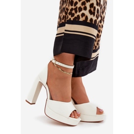 Sandales féminines sur le post et plate-forme Eco Leather White blanc 1