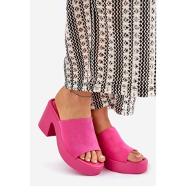 Les tongs pour femmes sur le pilier et la plate-forme Fuchsia rose 1
