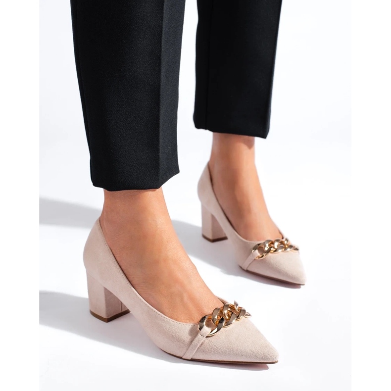Escarpins pointus femme avec chaîne beige 2