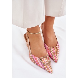 Talons hauts avec un ornement et un talon de champagne obsolète multicolore 5