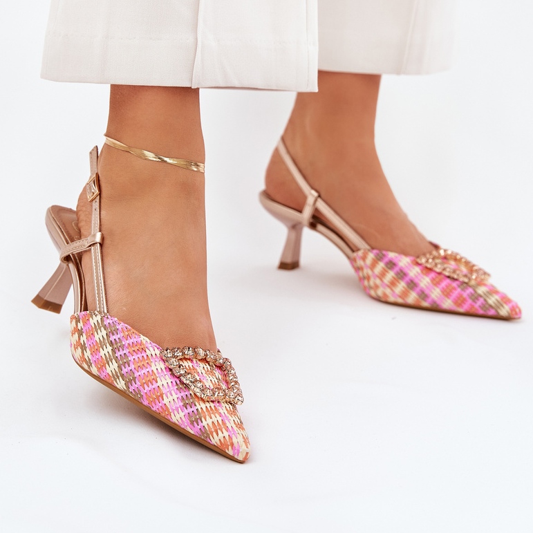 Talons hauts avec un ornement et un talon de champagne obsolète multicolore 2
