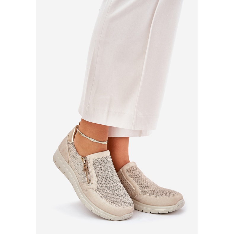 Chaussures pour femmes sur la plate-forme avec château d'or 1 Chaussures pour femmes sur la plate-forme avec château d'or 1