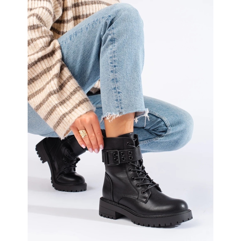 Baggies à lacets pour femme en cuir écologique le noir 2