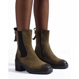 Bottes pour femmes sur un poteau avec une tige Vinceza haute brun 1