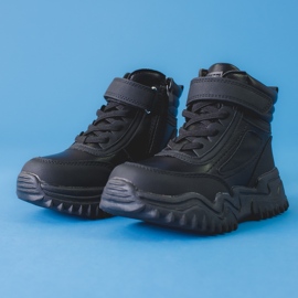 Bottes garçons isolées noires le noir 1