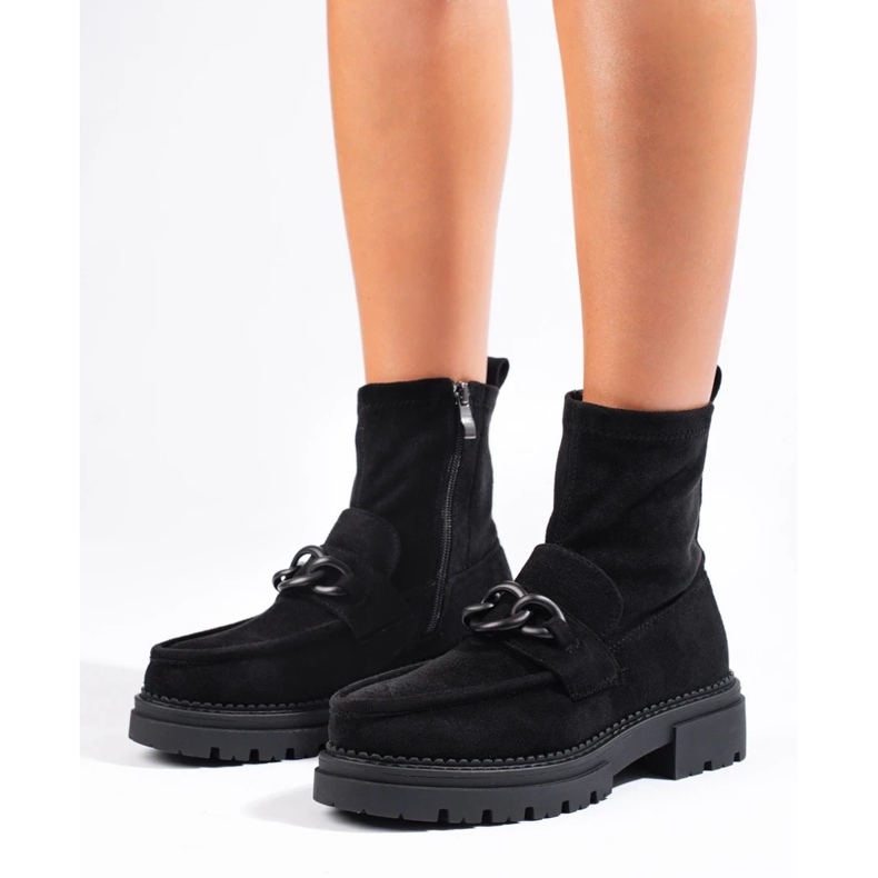 Bottes noires pour femmes sur la plate-forme le noir 2