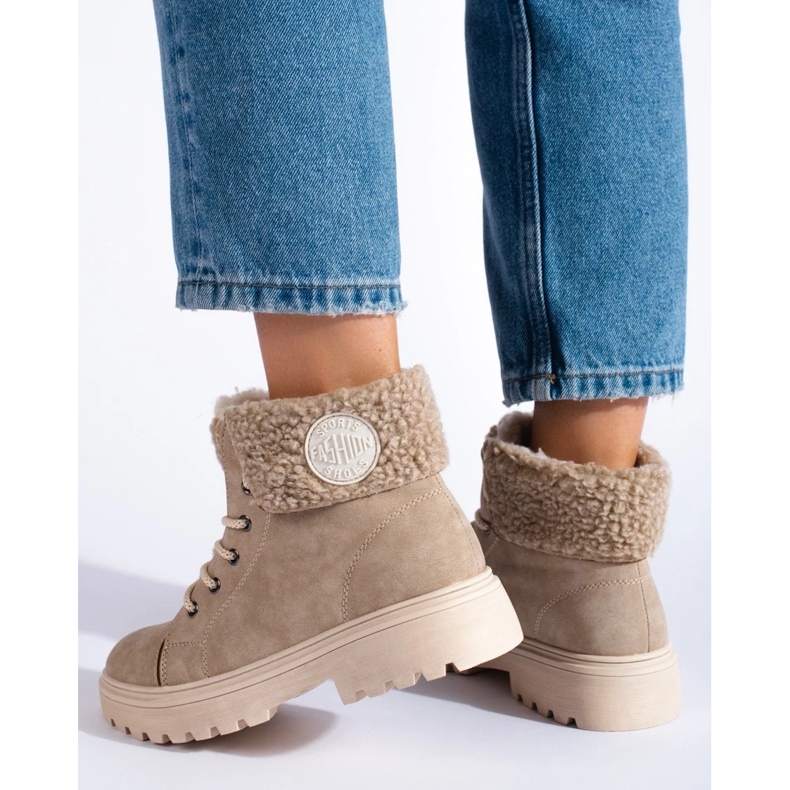 Chaussures de randonnée pour femmes avec peau de mouton beige 1