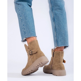Bottines femme beiges en daim écologique 2