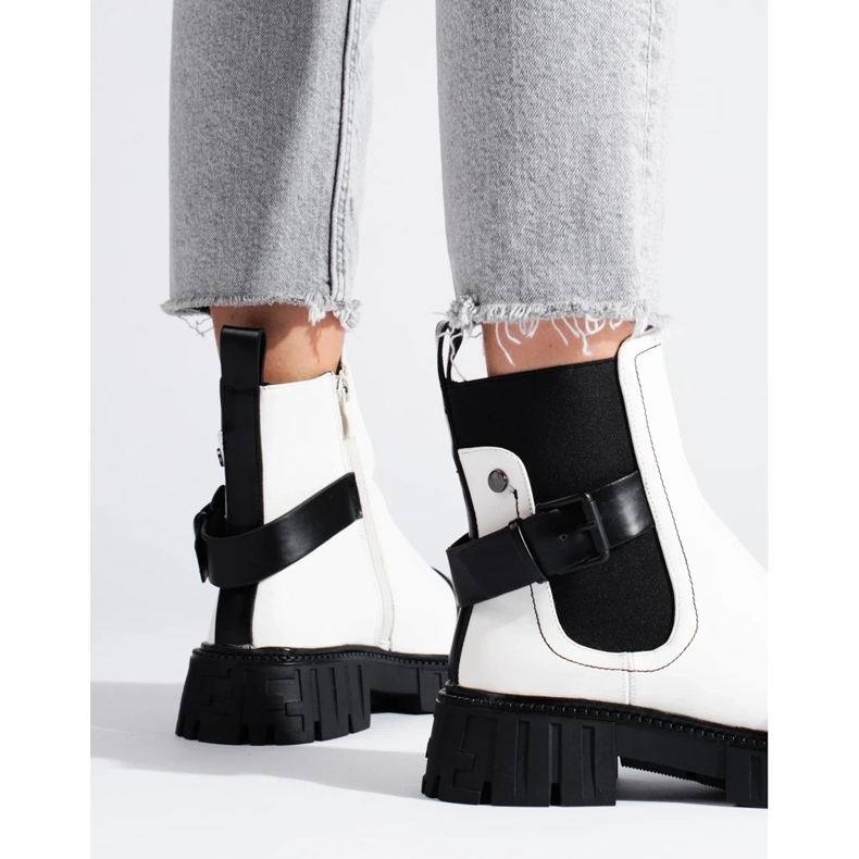 Bottines Chelsea blanches pour femmes sur la plateforme 1