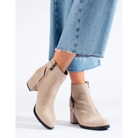 T.Sokolski Bottines en daim sur le poteau Sokolski beige 2 T.Sokolski Bottines en daim sur le poteau Sokolski beige 2