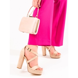 Sandales à talons hauts beiges Shelovet 2