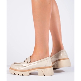 Mocassins à plateforme classiques beiges de Shelovet 1