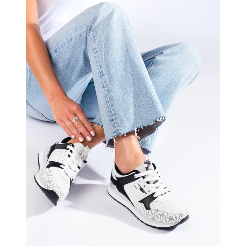 Chaussures de sport pour femmes Shelovet en noir et blanc blanche 2 Chaussures de sport pour femmes Shelovet en noir et blanc blanche 2