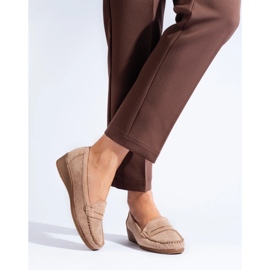 Mocassins en daim beige à semelle compensée basse de Shelovet 3