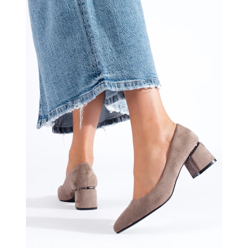 Escarpins à talons bas en daim Shelovet beiges 1