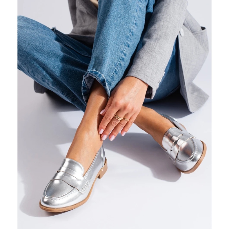 Mocassins pour femmes en éco-cuir argenté par Shelovet 2
