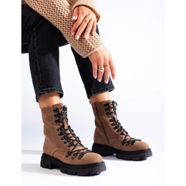 Bottes de travail marron nouées en daim de Vinceza beige 3