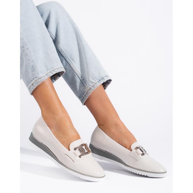 Goodin Les seigneurs des femmes blanches sur la plateforme 2 Goodin Les seigneurs des femmes blanches sur la plateforme 2