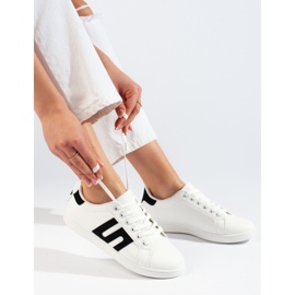 Baskets noires et blanches femme 2