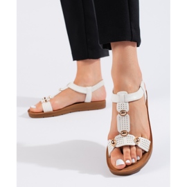 Sandales femme blanches avec décorations 2