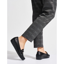 Mocassins noirs ajourés à cale basse le noir 2