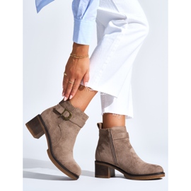Bottines en daim beiges 2