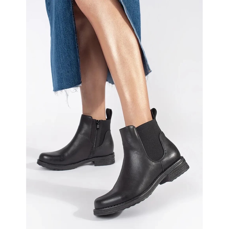 Bottines Chelsea plates femme noires 2