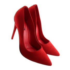 Escarpins sur talon aiguille en daim rouge 2