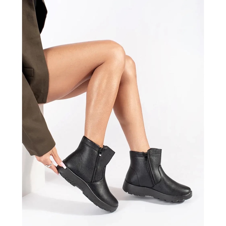 Bottes isolées légères noires pour femmes 1