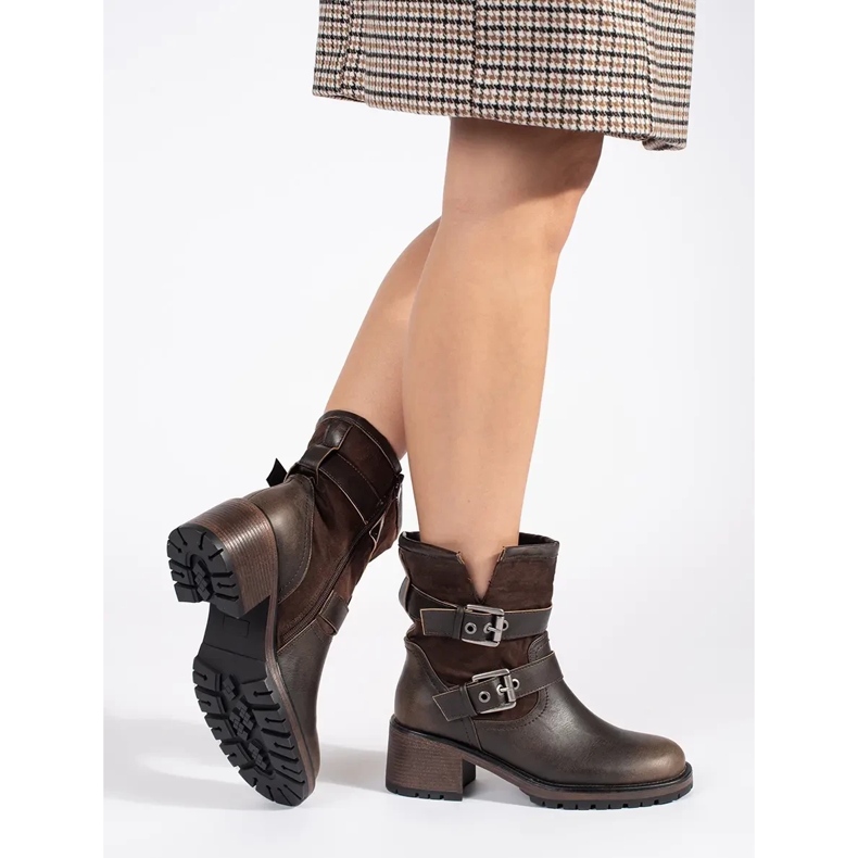 Bottines femme marron à talons et boucles brun 1