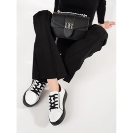 Goodin Baskets blanches et noires en cuir sur une semelle épaisse 2