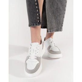 Goodin Baskets en cuir blanc sur la plateforme 2