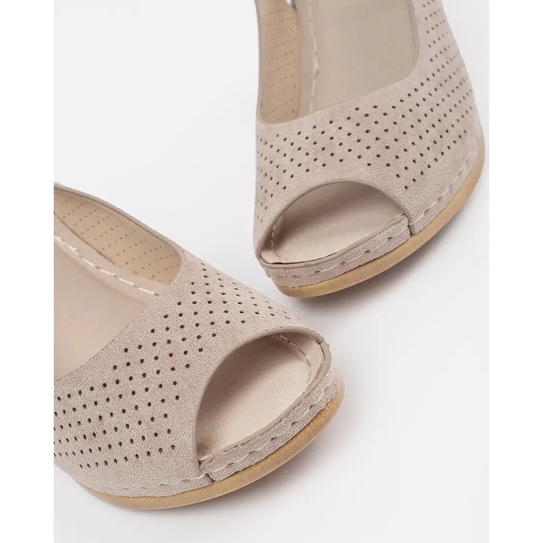 Goodin Sandales beige ouvertes en coin 1 Goodin Sandales beige ouvertes en coin 1
