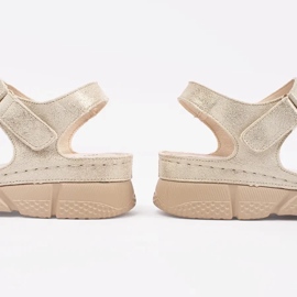 Goodin Sandales des femmes dorées avec un ornement d'or 2 Goodin Sandales des femmes dorées avec un ornement d'or 2