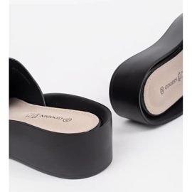 Goodin Tongs femme noires avec chaîne le noir 1