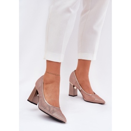 Vinceza Pompes en filet décorées sur le poteau beige Vincez 62211 2 Vinceza Pompes en filet décorées sur le poteau beige Vincez 62211 2