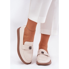 Mocassins élégants pour femmes avec un petit détail décoratif de Vinceza 62208 beige 2