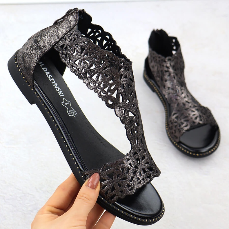 Sandales des femmes Openwork Platinum Czarne M. Daszyński MR24148-2 noir 1